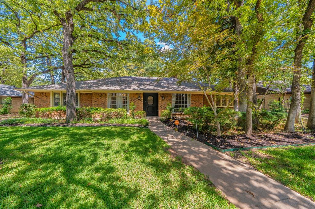 1803 Oak Grove Drive — photo