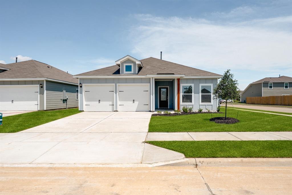 9637 Logan Square Drive — photo