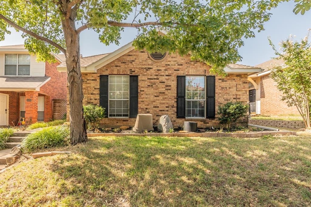 1322 Overlook Drive — photo