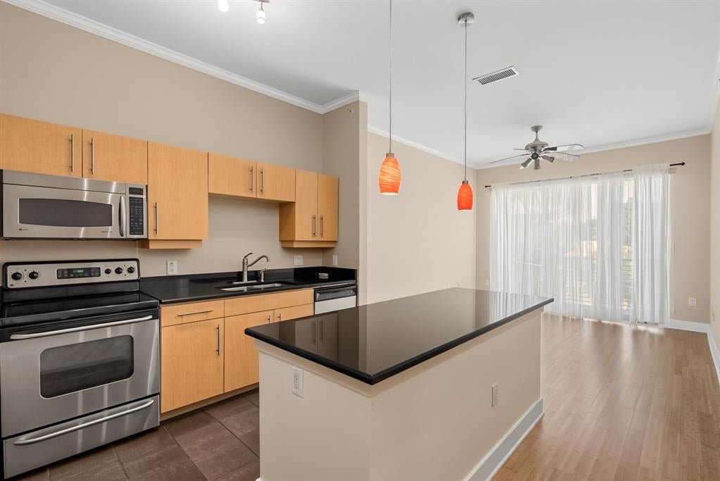4414 Cedar Springs Road 310 — photo