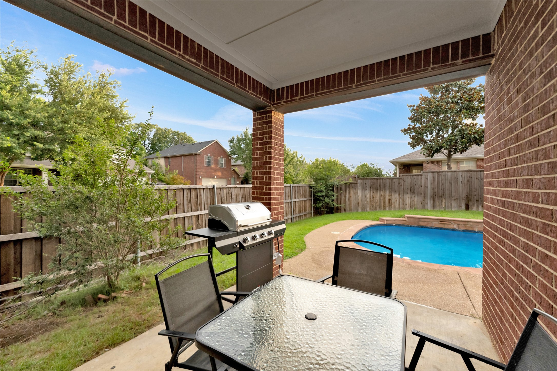 308 foxbury Drive, Euless, TX 76040 — photo 2