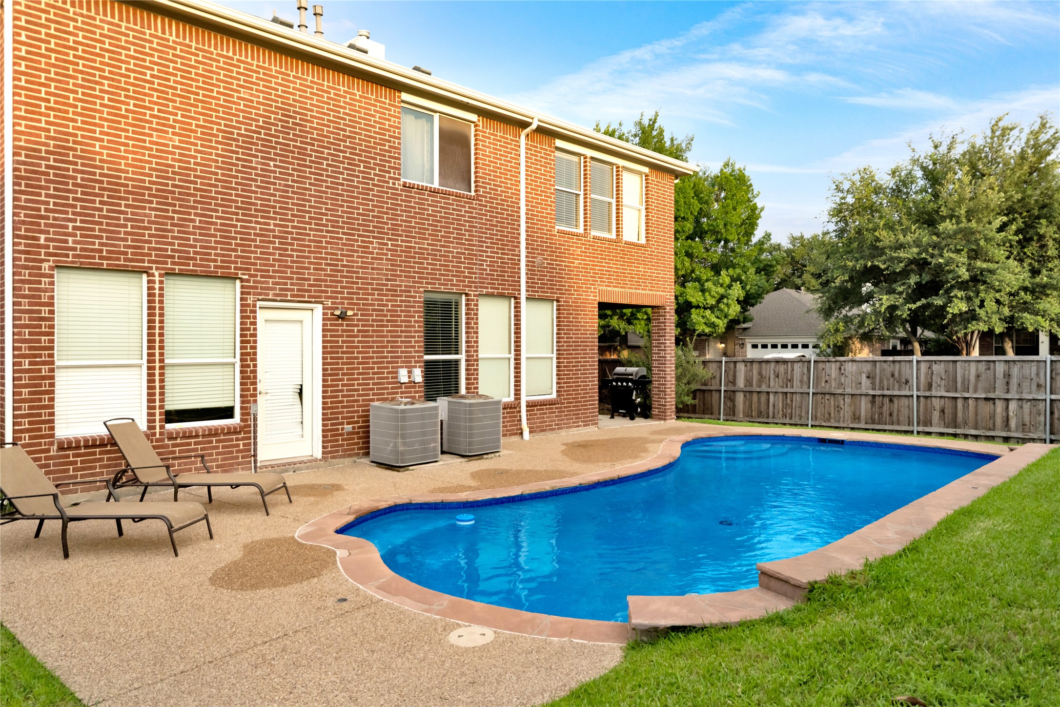 308 foxbury Drive, Euless, TX 76040 — photo 3