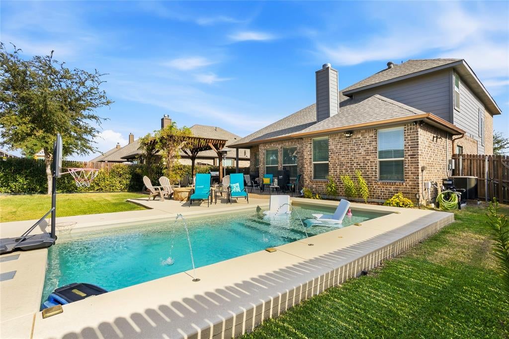 6016 Dunnlevy Drive — photo