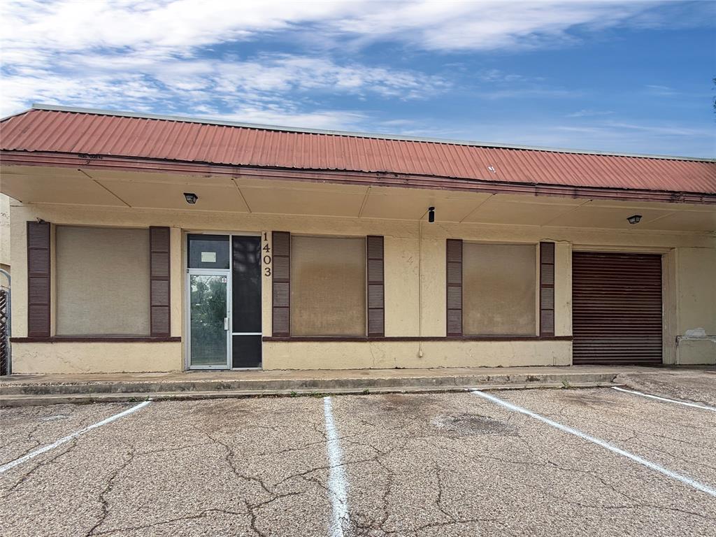 1403 Oak Knoll Drive — photo