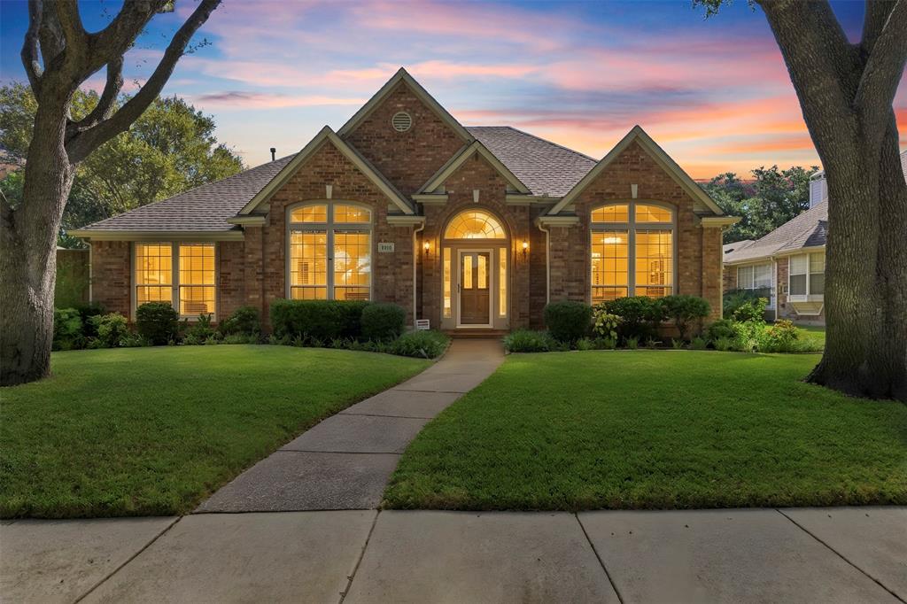 2910 Live Oak Drive — photo