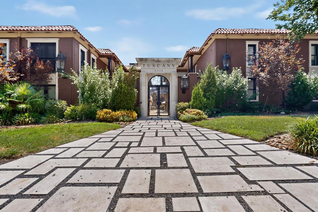 5916 Sandhurst Lane 234 — photo