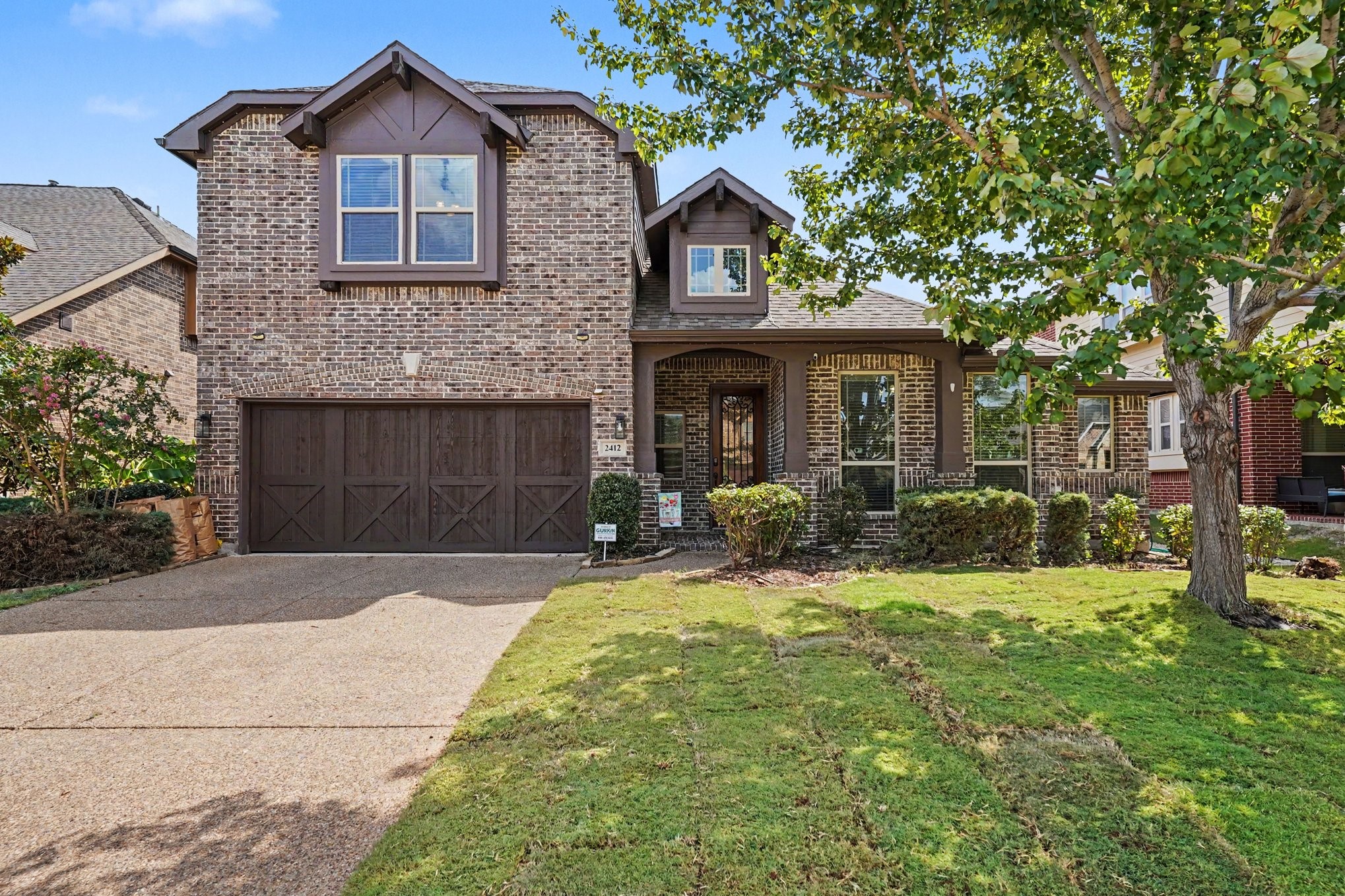 2412 Lynbridge Drive — photo