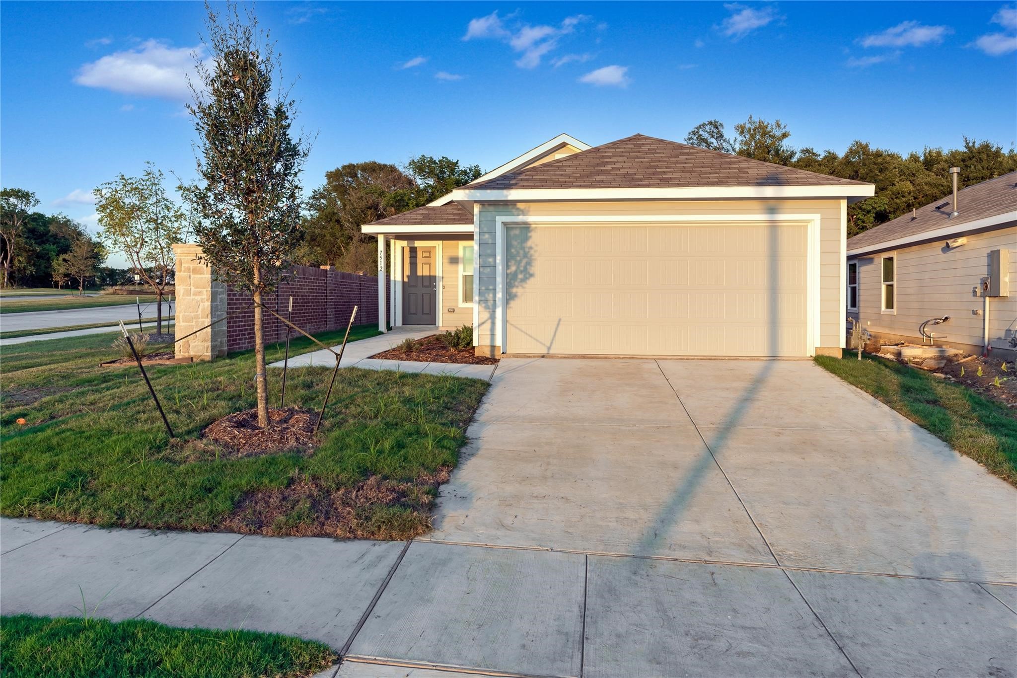 7512 Woodpecker Drive — photo