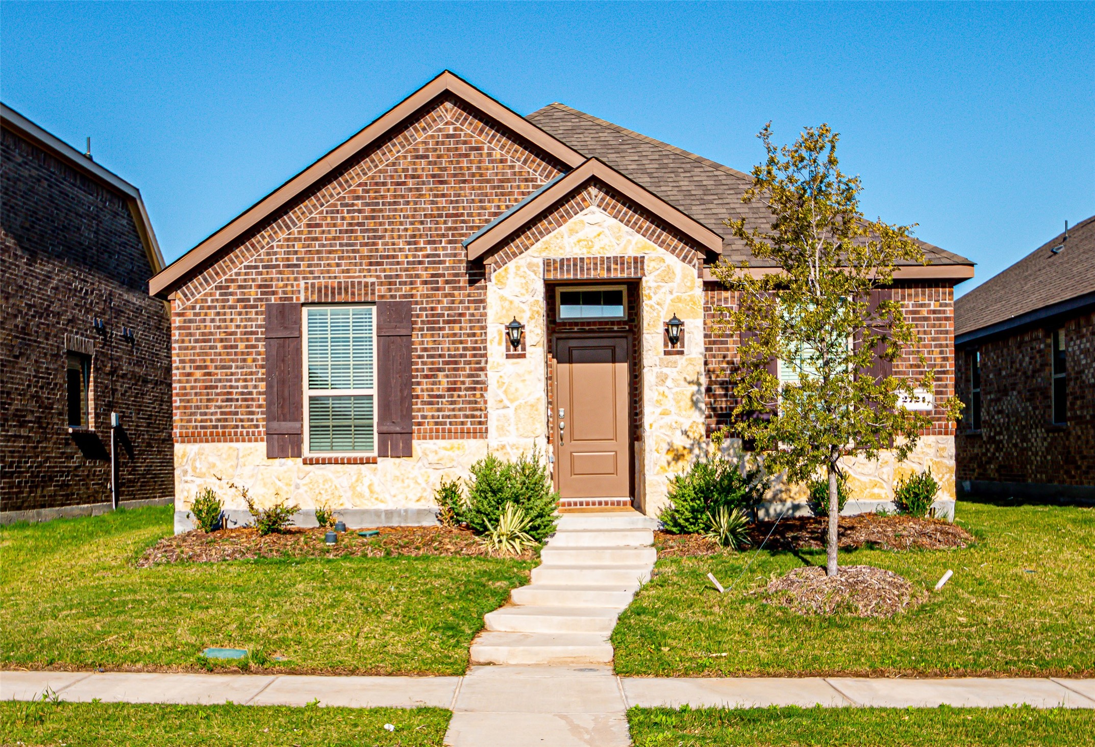 2721 Franklin Drive — photo