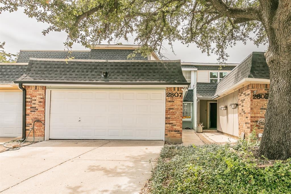 2807 Summit View Drive — photo