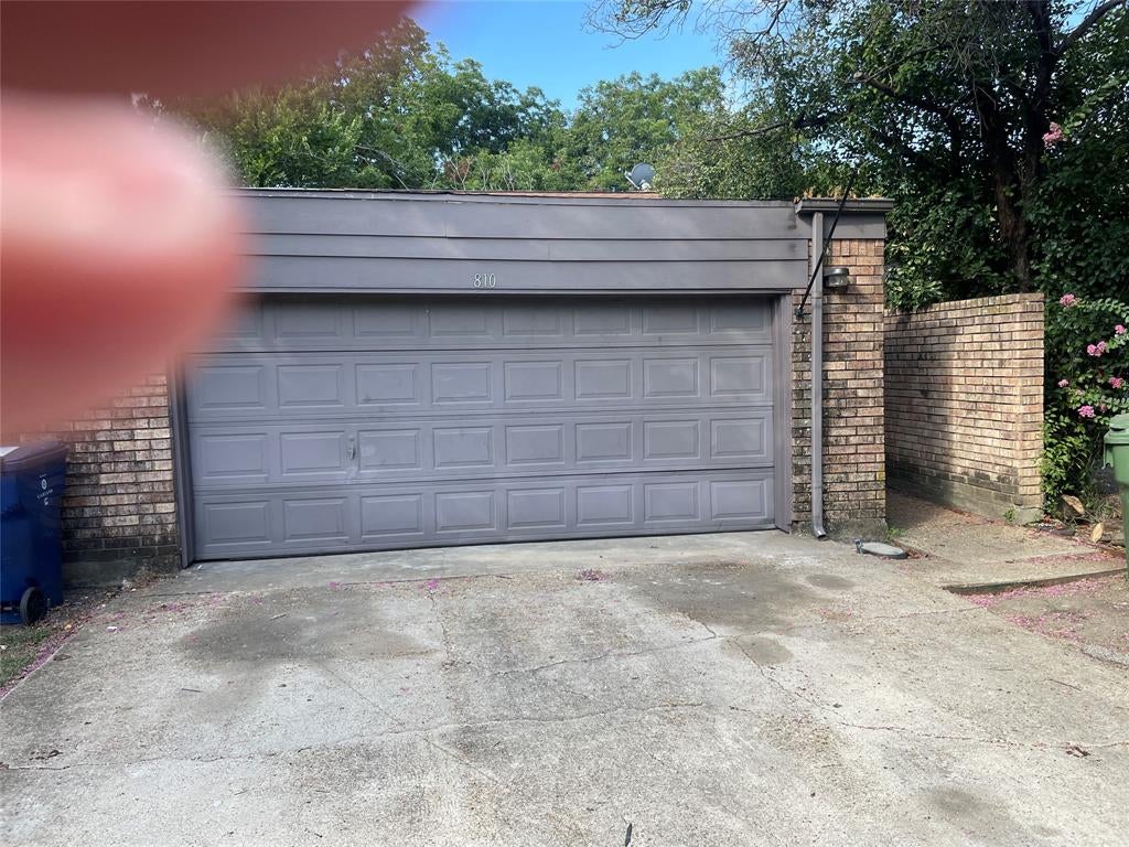 810 Clarissa Place — photo