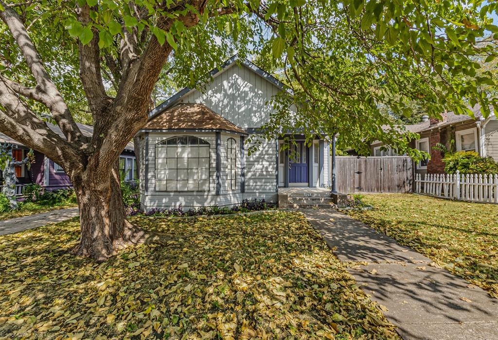 5715 Victor Street — photo
