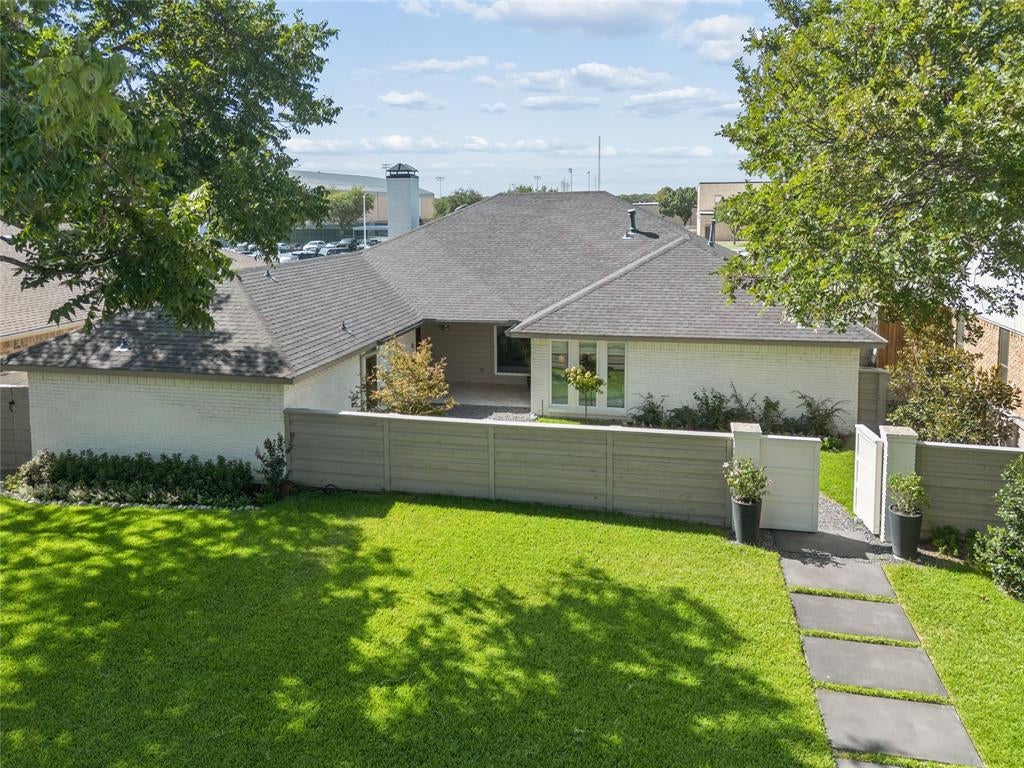 1321 Chesterton Drive — photo