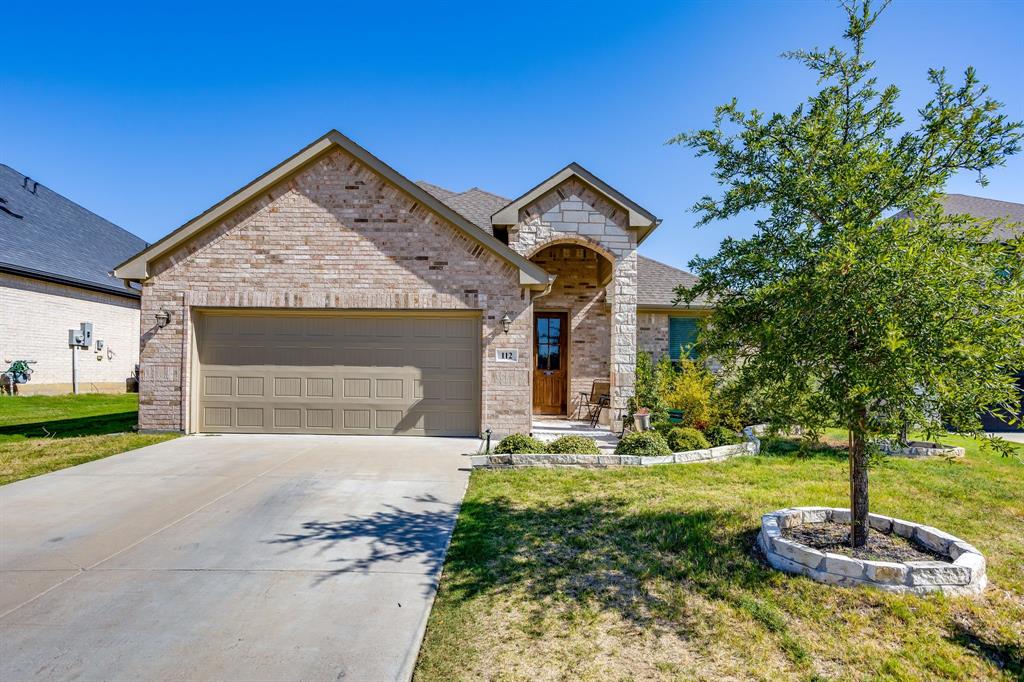 112 Everest Court — photo