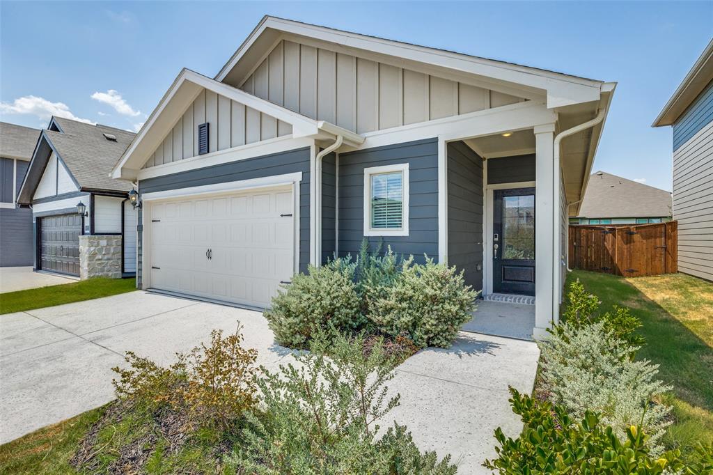 4000 Marble Falls — photo