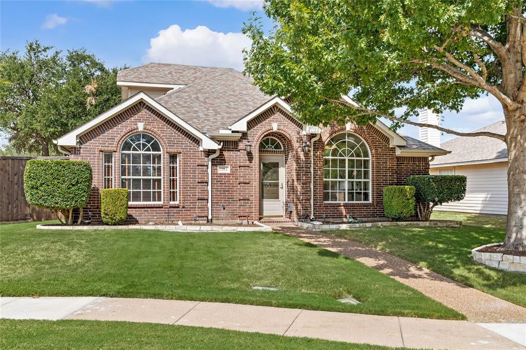 2212 Pinto Lane — photo