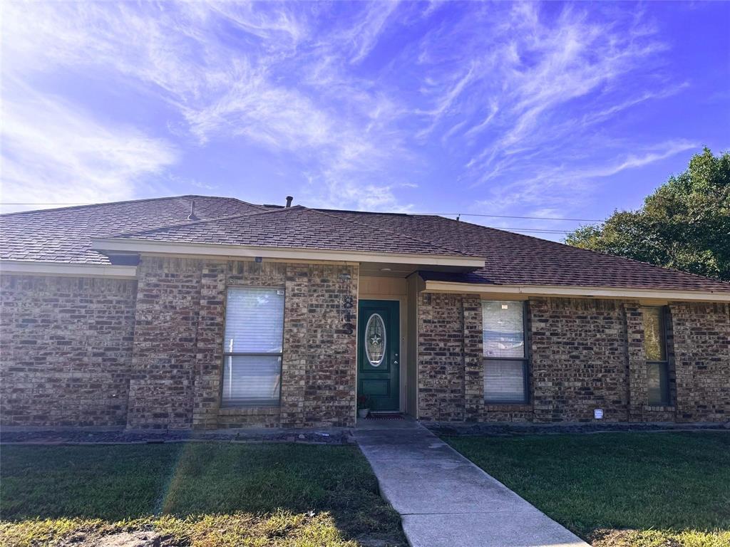 813 Leslie Lane — photo