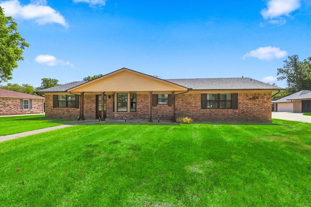 208 Diane Drive — photo