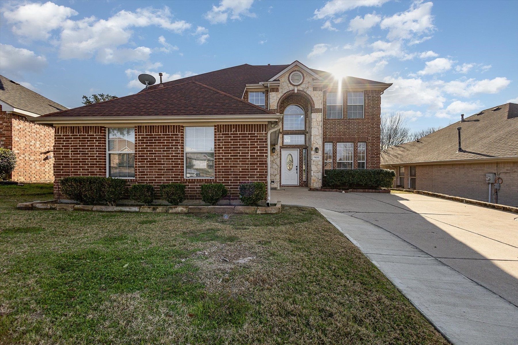 7920 Glenway Drive — photo