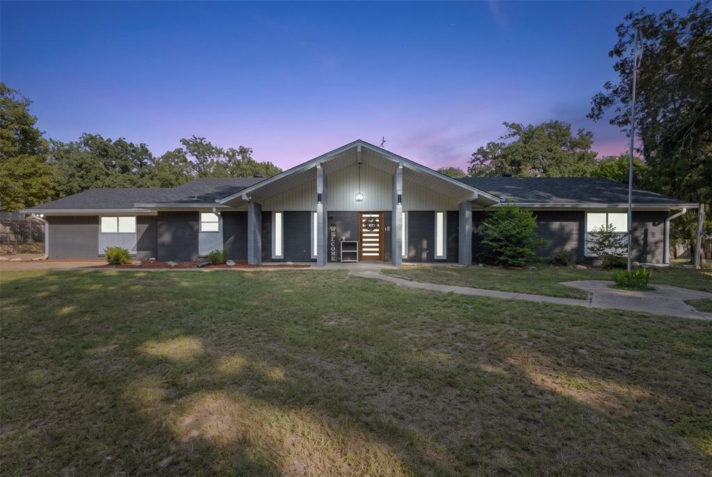 6947 FM 2494 — photo
