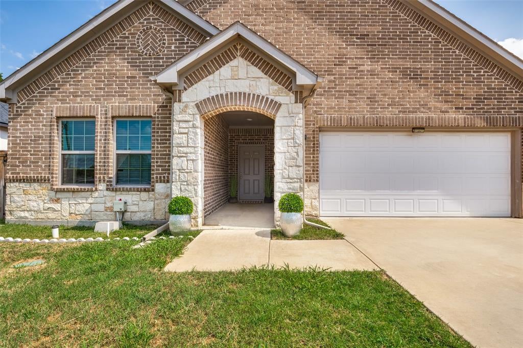2723 Pike Drive — photo