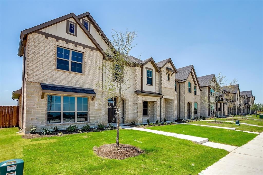 815 Homeplace Circle — photo