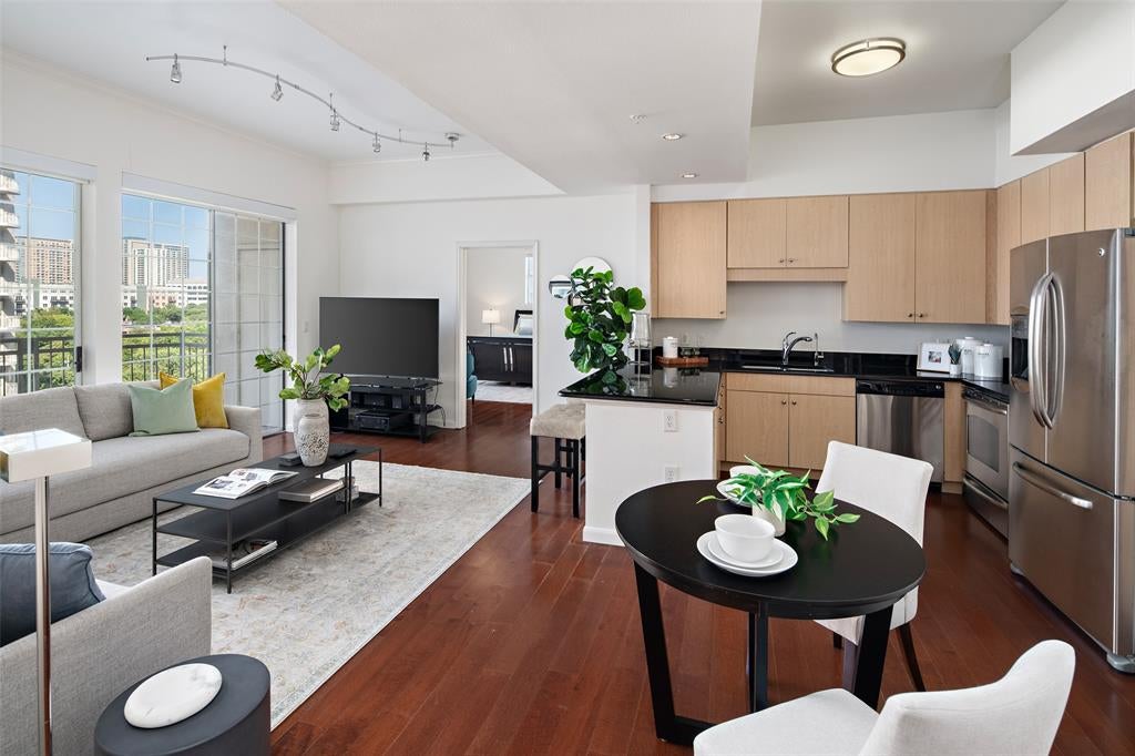 3225 Turtle Creek Boulevard 709 — photo