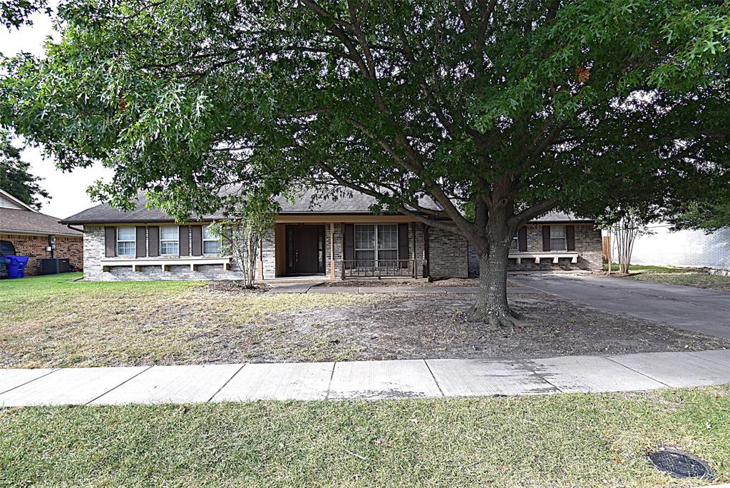 719 Bowie Street — photo