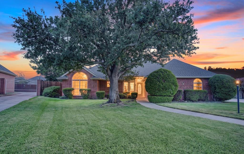 729 Bent Tree Court — photo