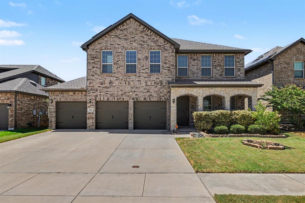 2901 Lakeside Drive — photo