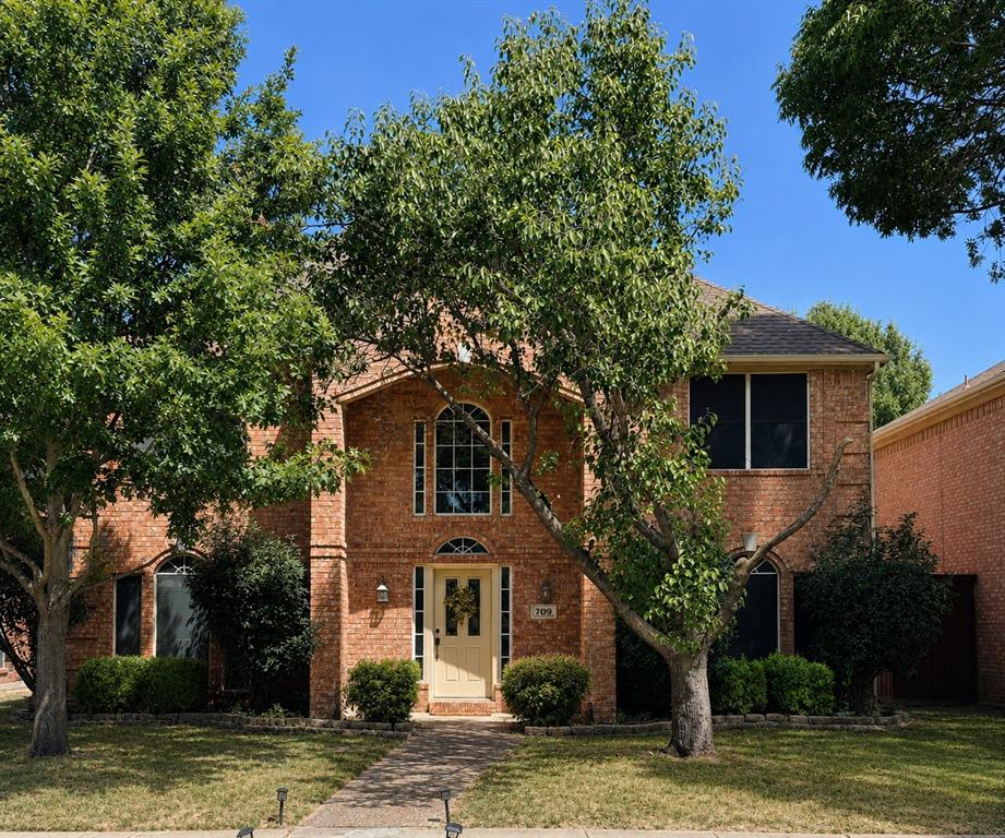 709 Ridgemont Drive — photo