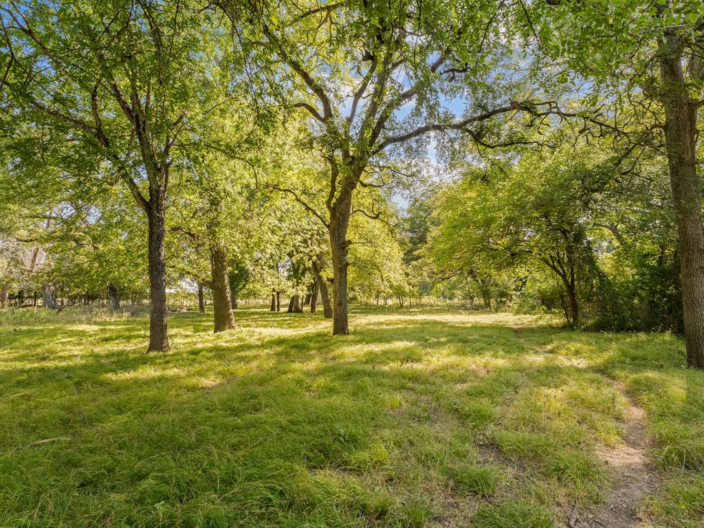 1037 Private Road 4481 — photo