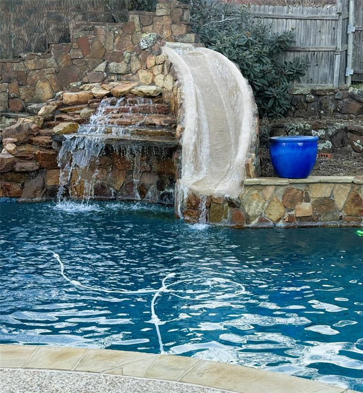 6113 Cliffbrook Drive — photo