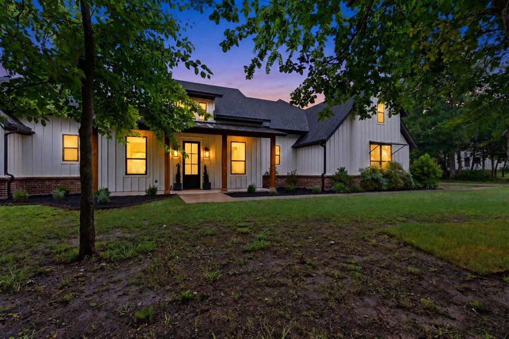 205 Deer Glade Court — photo