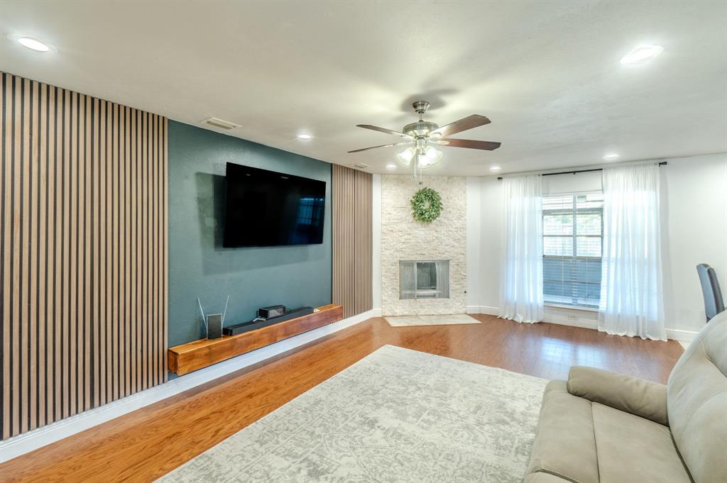 1011 Whippoorwill Court — photo