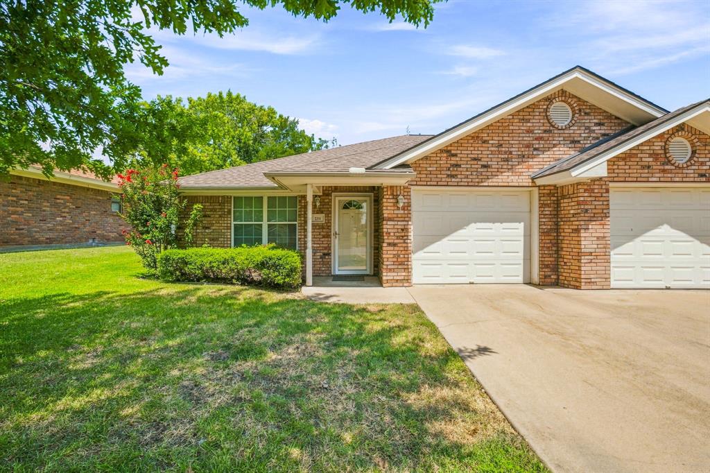231 Bluebonnet Street — photo
