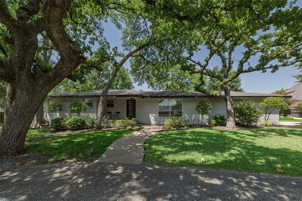 2640 Ridgecrest Drive — photo