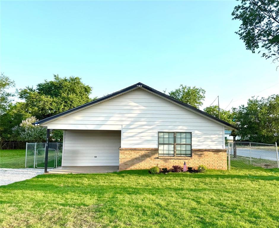 739 W Pine Street — photo