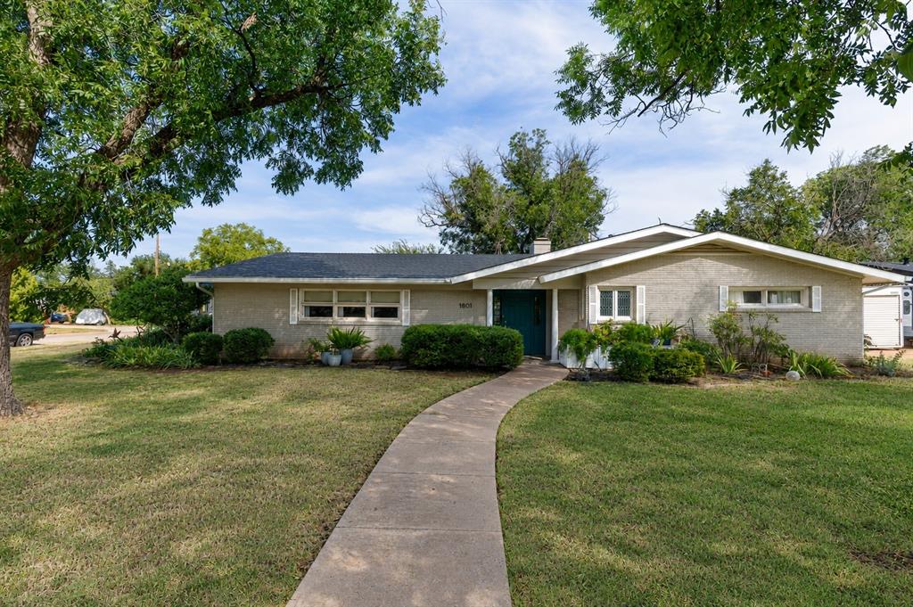 1801 Sylvan Drive — photo