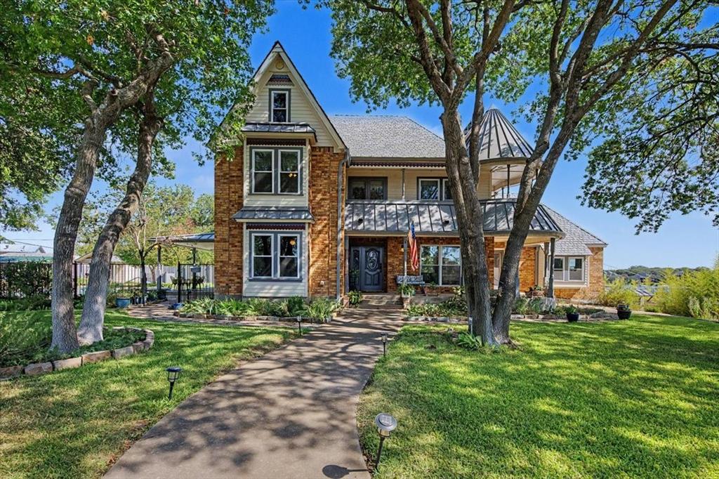8941 Crest Wood Drive — photo