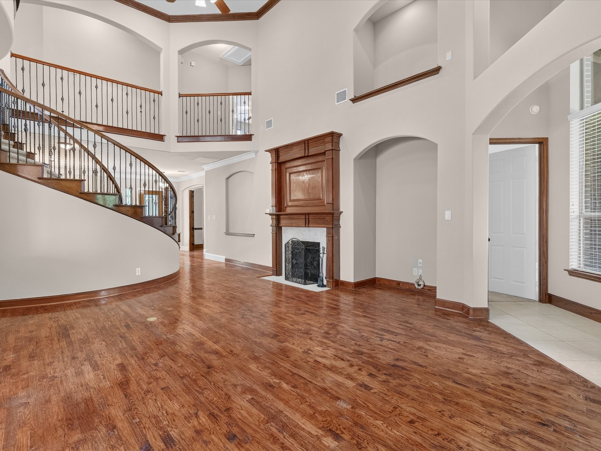 13108 Lyndhurst Drive — photo