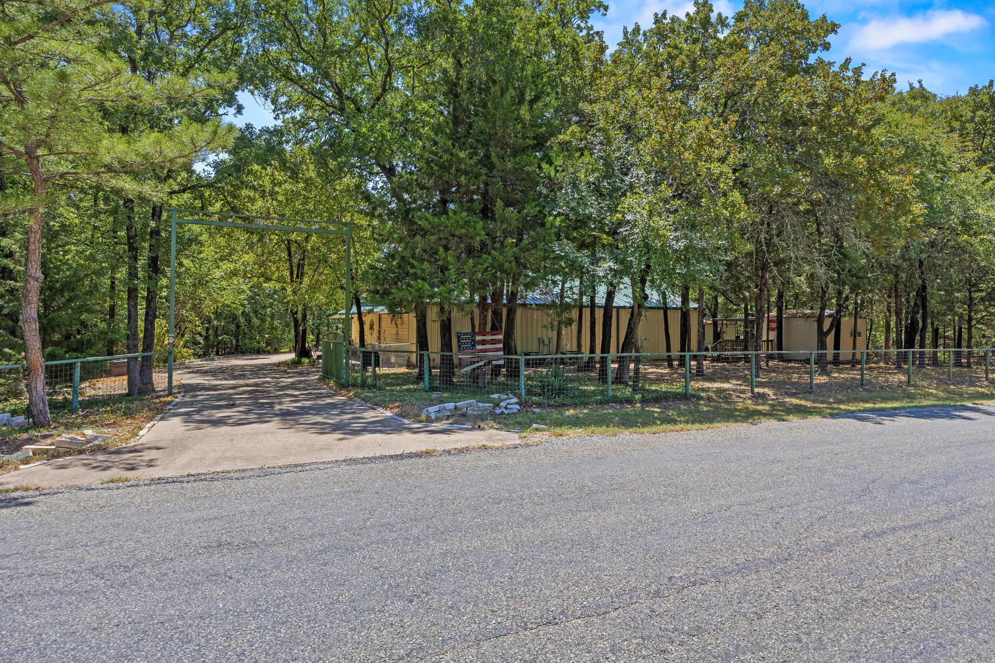 9621 County Road 2440 — photo