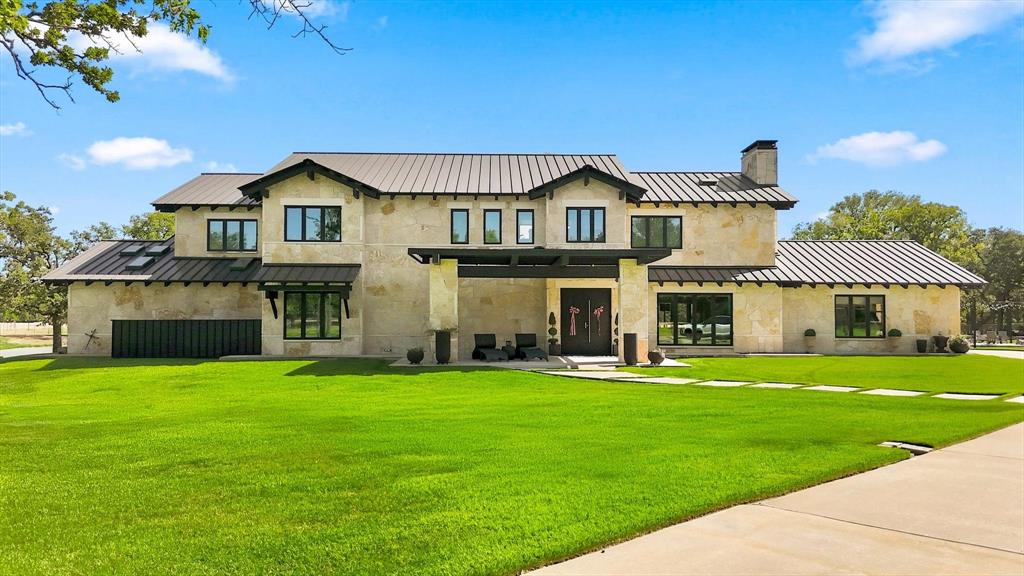 261 Hunter Court — photo