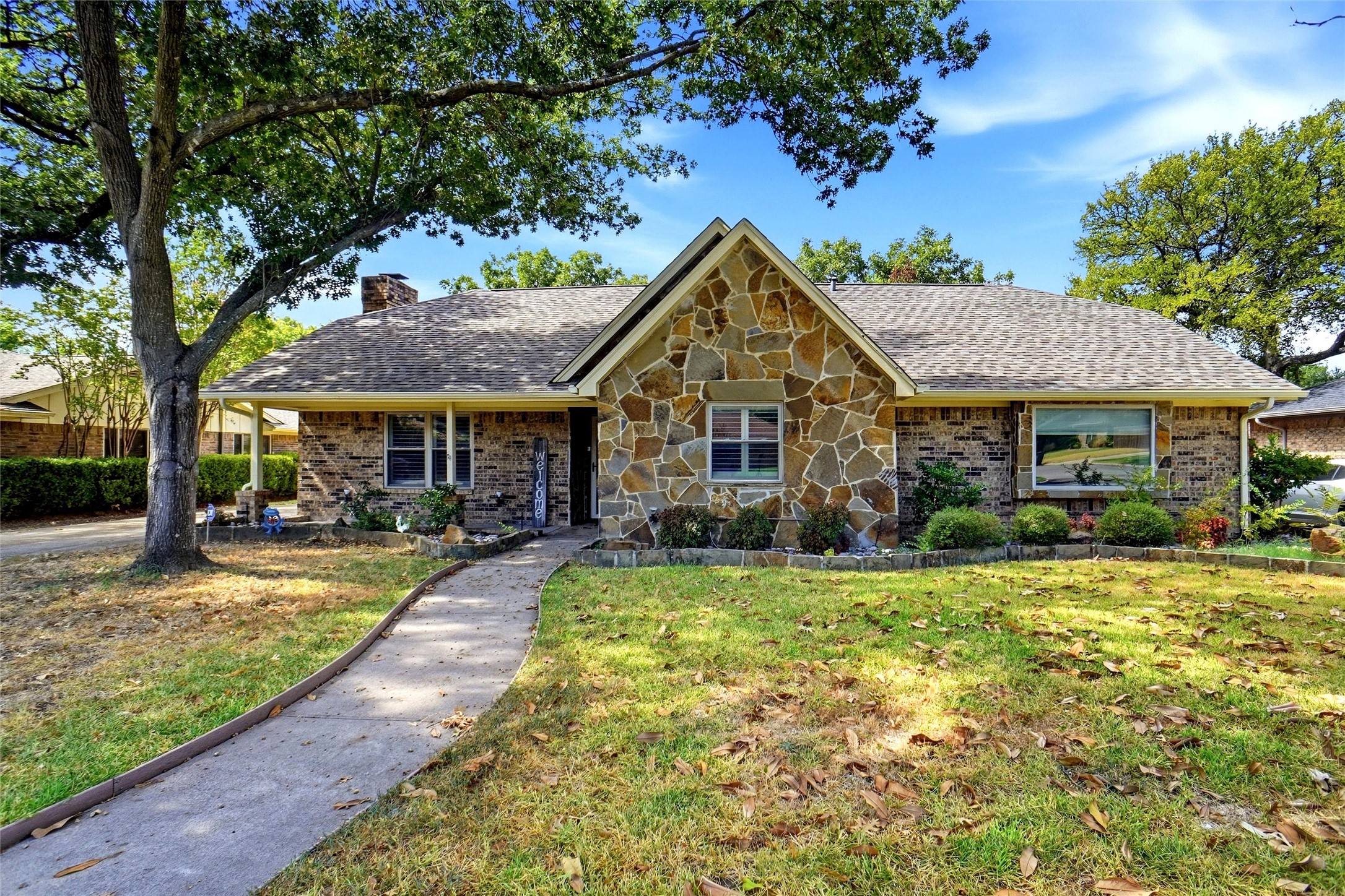 1319 Chestnut Road — photo