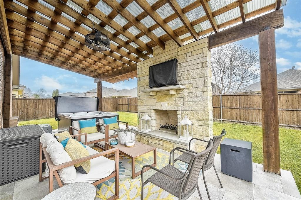 3904 Deer Lake Drive — photo