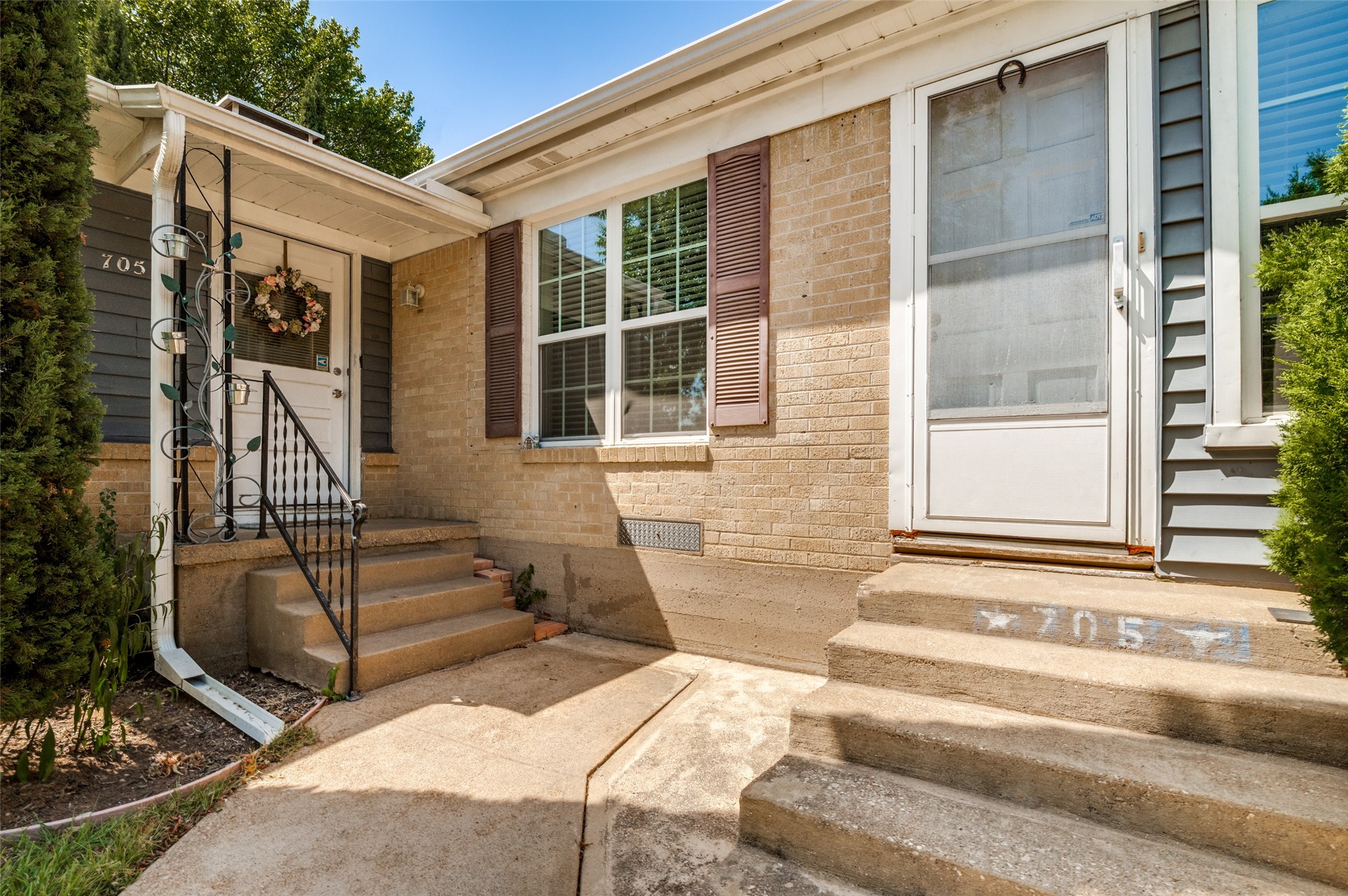 705 Reverchon Drive, Dallas, TX 75211 — photo 3