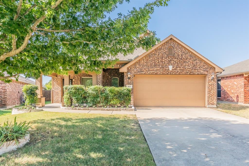 813 Andrews Court — photo
