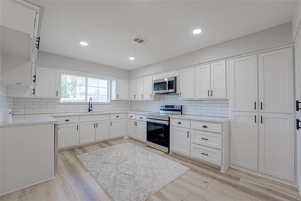 3217 Centennial Drive — photo