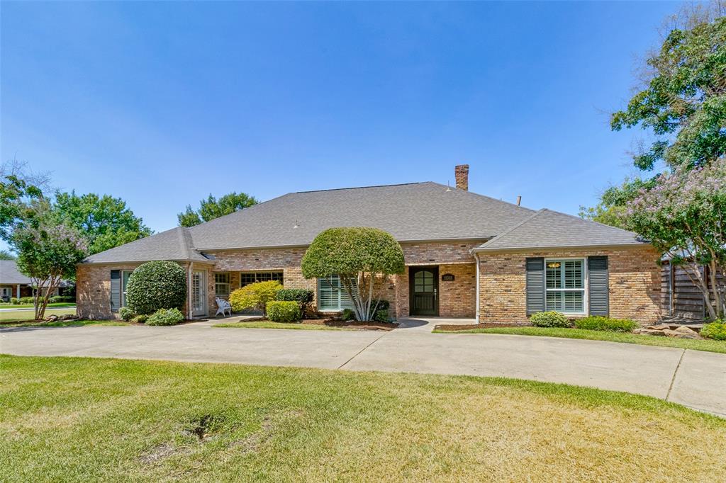 15305 Leavalley Drive — photo