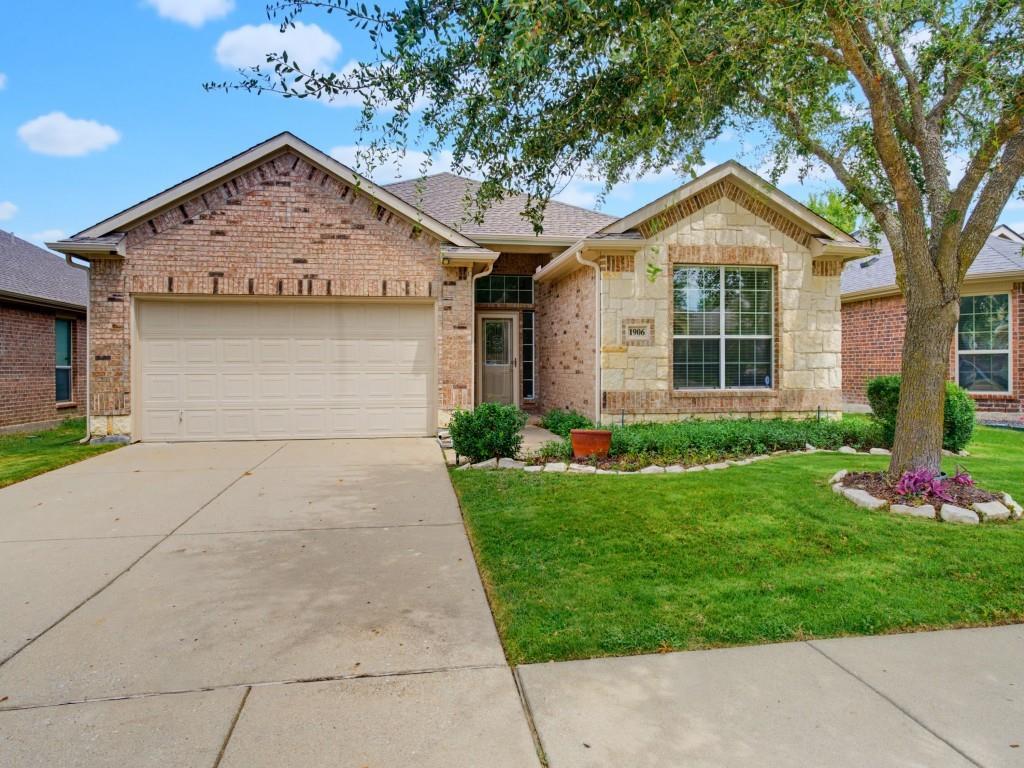 1906 Pecan Grove Drive — photo